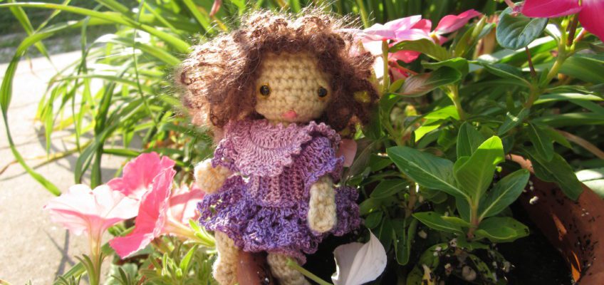 Beth Webber „…with needle and hook, and made with love by hand”