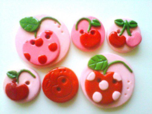Nasturi decorati cu cirese din fimo Digits Designs