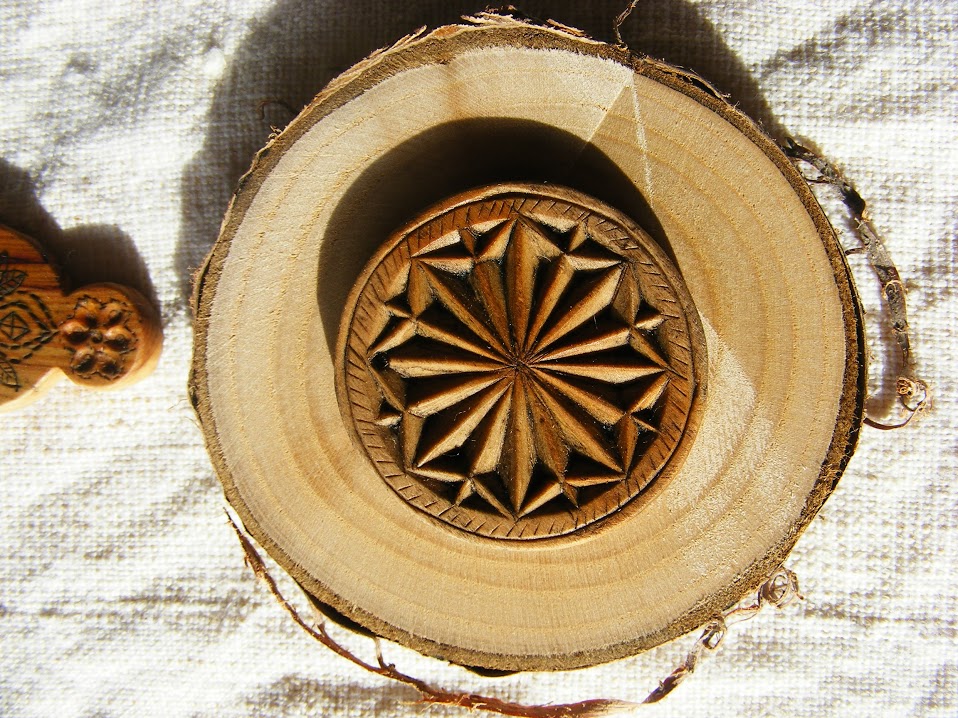 Brosa in lemn de cires