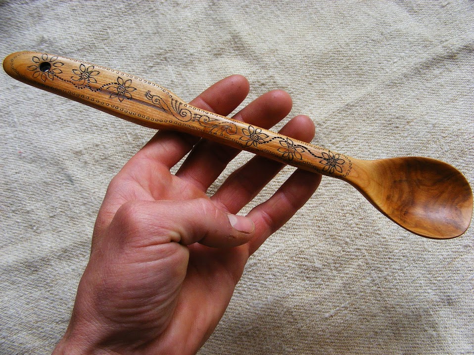 Lingura de gatit in lemn de cires