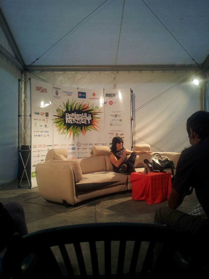 59453_656057297745714_608383517_n