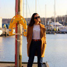 Un look casual, perfect pentru zile însorite