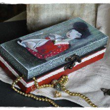 Cutie decorată prin tehnica decoupage ”Marchiz și Lucia”