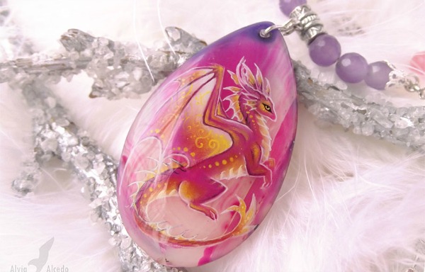 fantasy-creatures-stone-painting-necklaces-alvia-alcedo-17