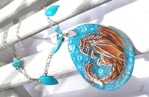 fantasy-creatures-stone-painting-necklaces-alvia-alcedo-2