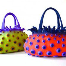 Atsuko Sasaki confecționează accesorii originale din fetru