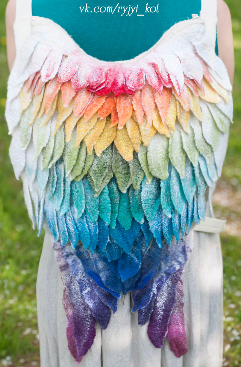 http://www.lostateminor.com/2016/09/14/artist-creates-backpack-that-makes-it-look-like-you-have-wings/