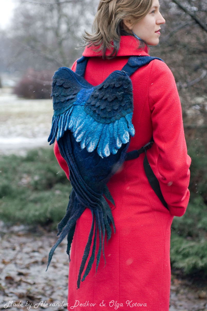 http://www.lostateminor.com/2016/09/14/artist-creates-backpack-that-makes-it-look-like-you-have-wings/
