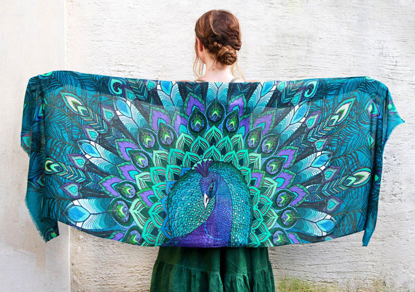 http://www.lostateminor.com/2015/12/03/melbourne-artist-creates-scarves-that-will-give-you-wings/ esarfe 1-7