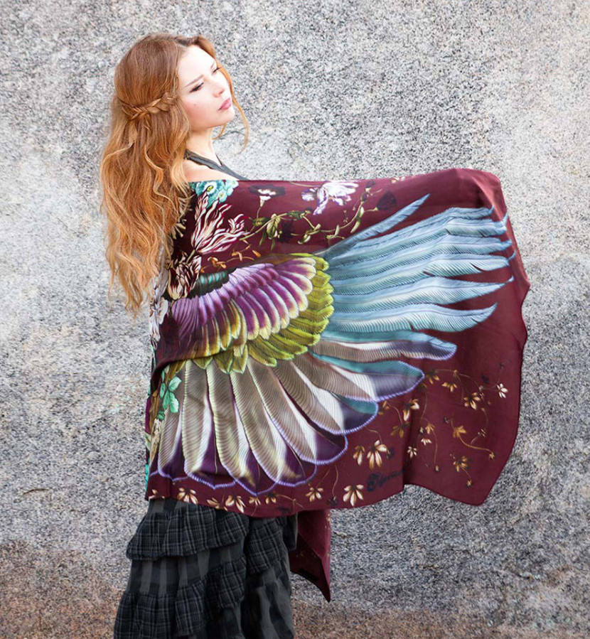 http://www.lostateminor.com/2015/12/03/melbourne-artist-creates-scarves-that-will-give-you-wings/ esarfe 1-7