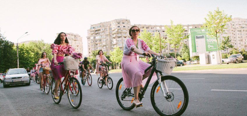Biciclistele din București și-au celebrat pasiunea pentru mersul pe două roți