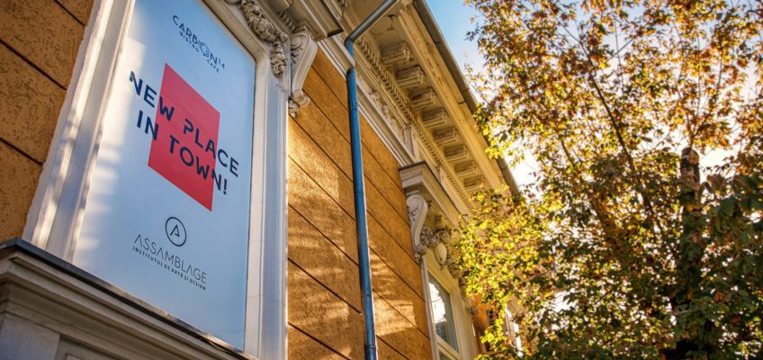 ASSAMBLAGE 10 ani. De la școală de bijuterie la institut de artă și design