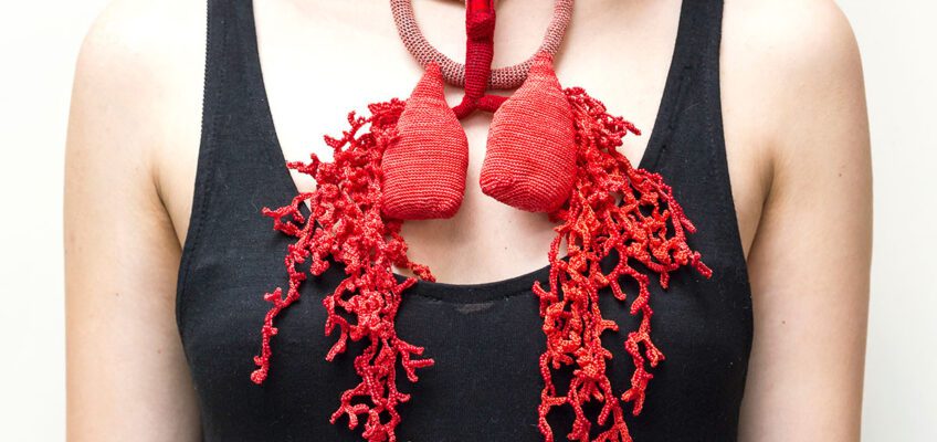 Creative Lida: sculpturi purtabile din croșet