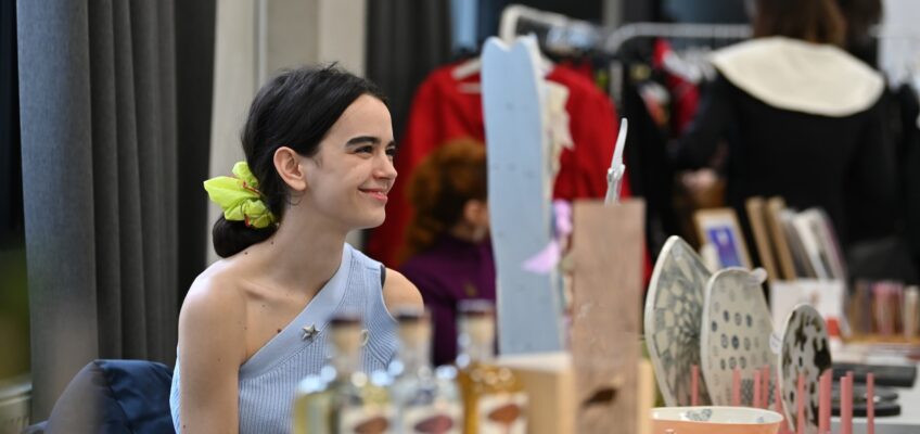Baad.clay, brandul Larei Barton, împărtășește propriul Wonderland