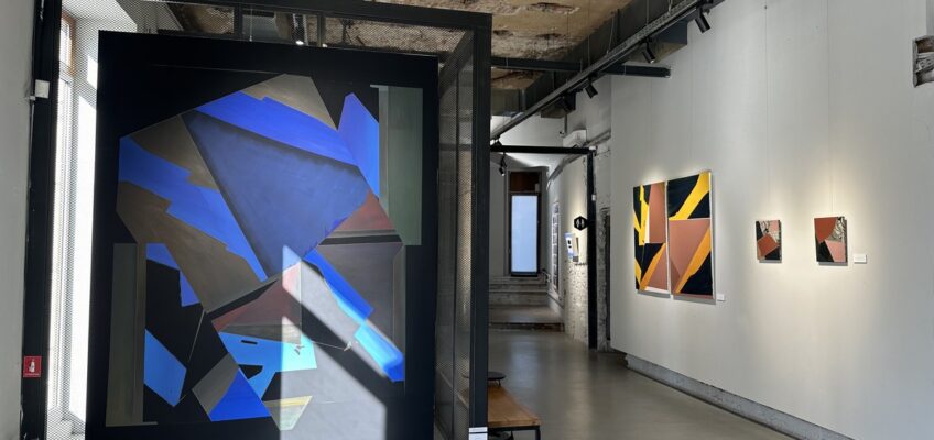 Expoziția “Between Acts”
