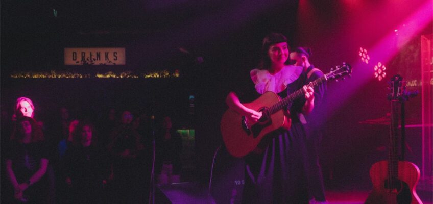 Peste 500 de persoane au participat la Showcase BandBook