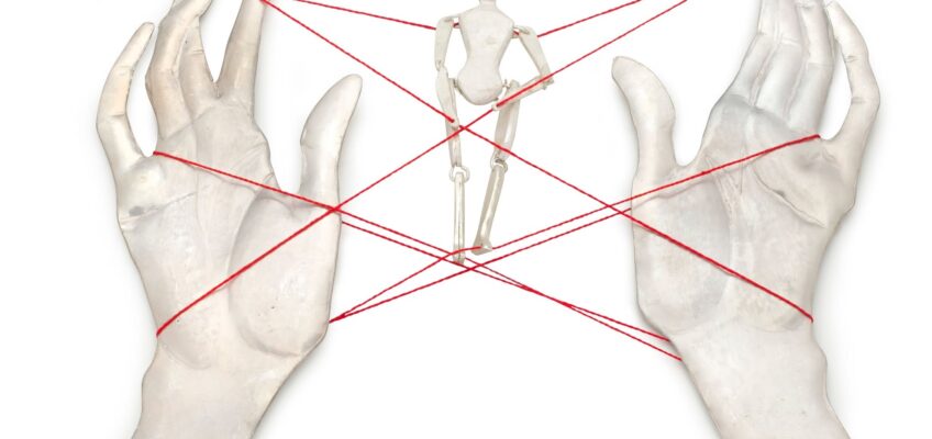 Metaphor of Hands: Brigitta B. Horváth at Munich Jewellery Week 2026